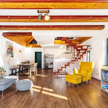 Elbloft Am Elberadweg Mit Apartman